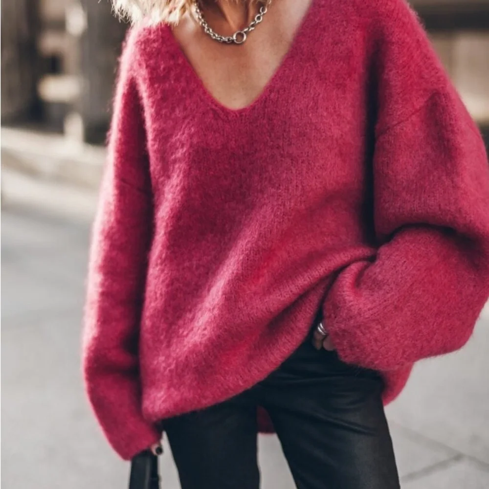MIKUTA Mohair Blend Luxe Fuchsia V Neck - Picture 1 of 2